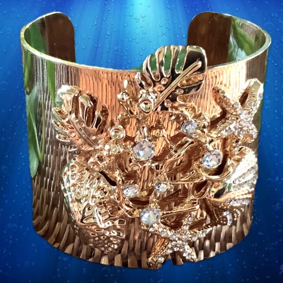Lilly Pulitzer Bracelet NWT STUNNING RARE CUFF ⭐️NWT - STARFISH SEASHELL GOLD - Picture 2 of 14